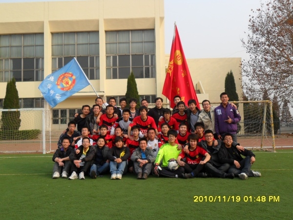 夺冠后的合影